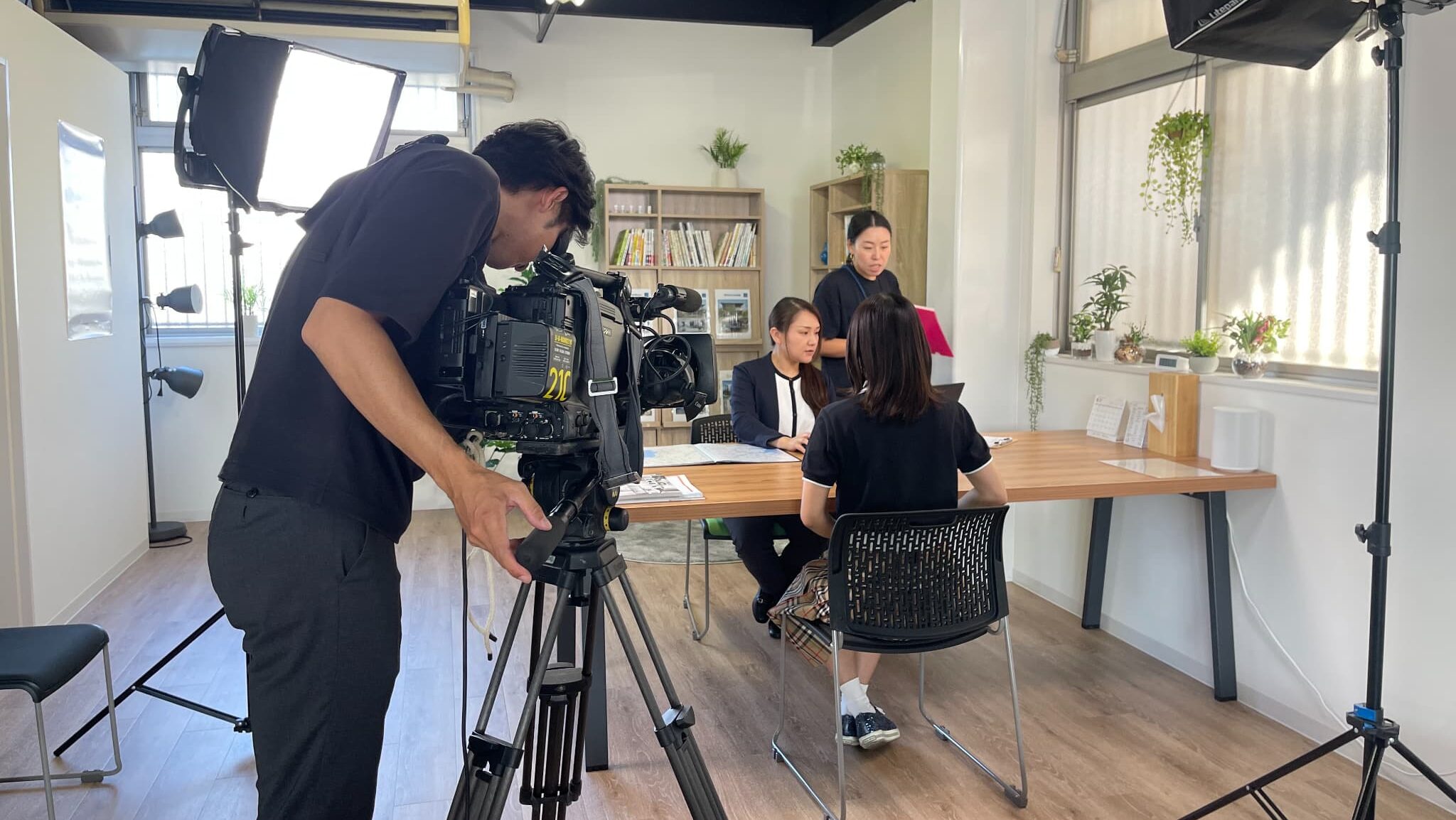 東海テレビ『ちゃーじ!』で豊橋豊川店・早川アドバイザーが取材を受けました!